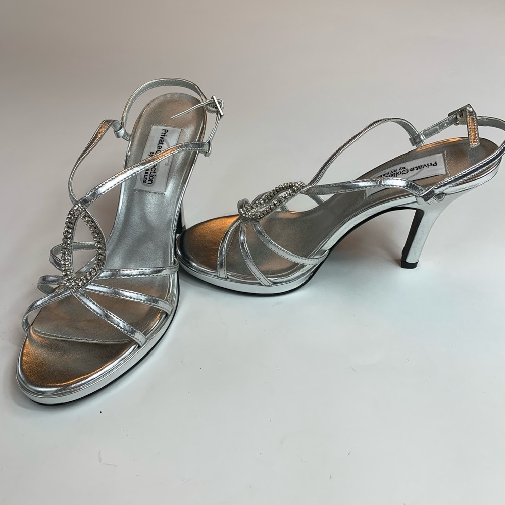 Dyeables High heel silver sandals 6 1/2 like New